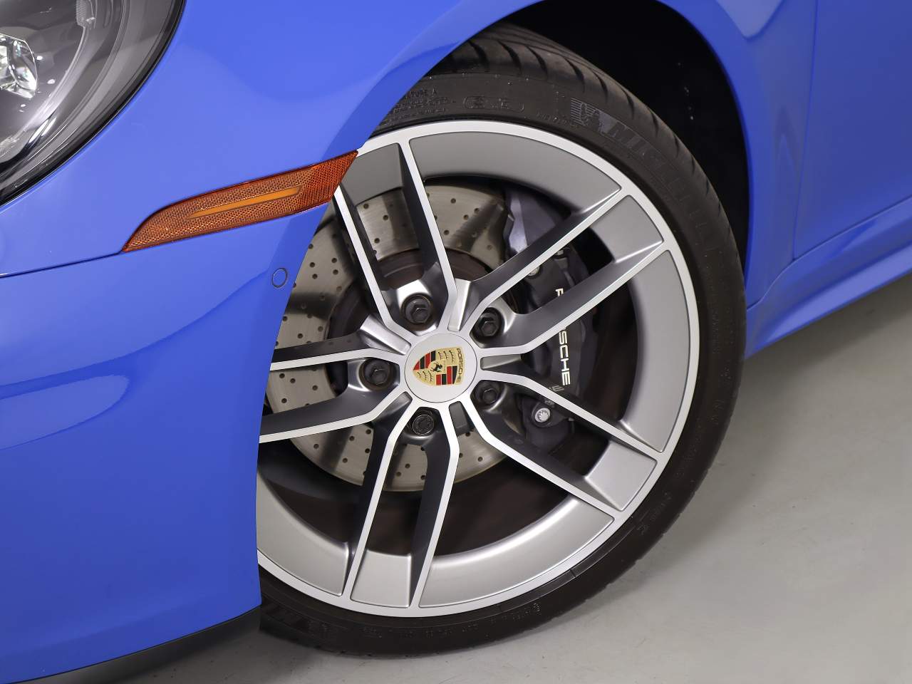 2025 Porsche 911 Carrera