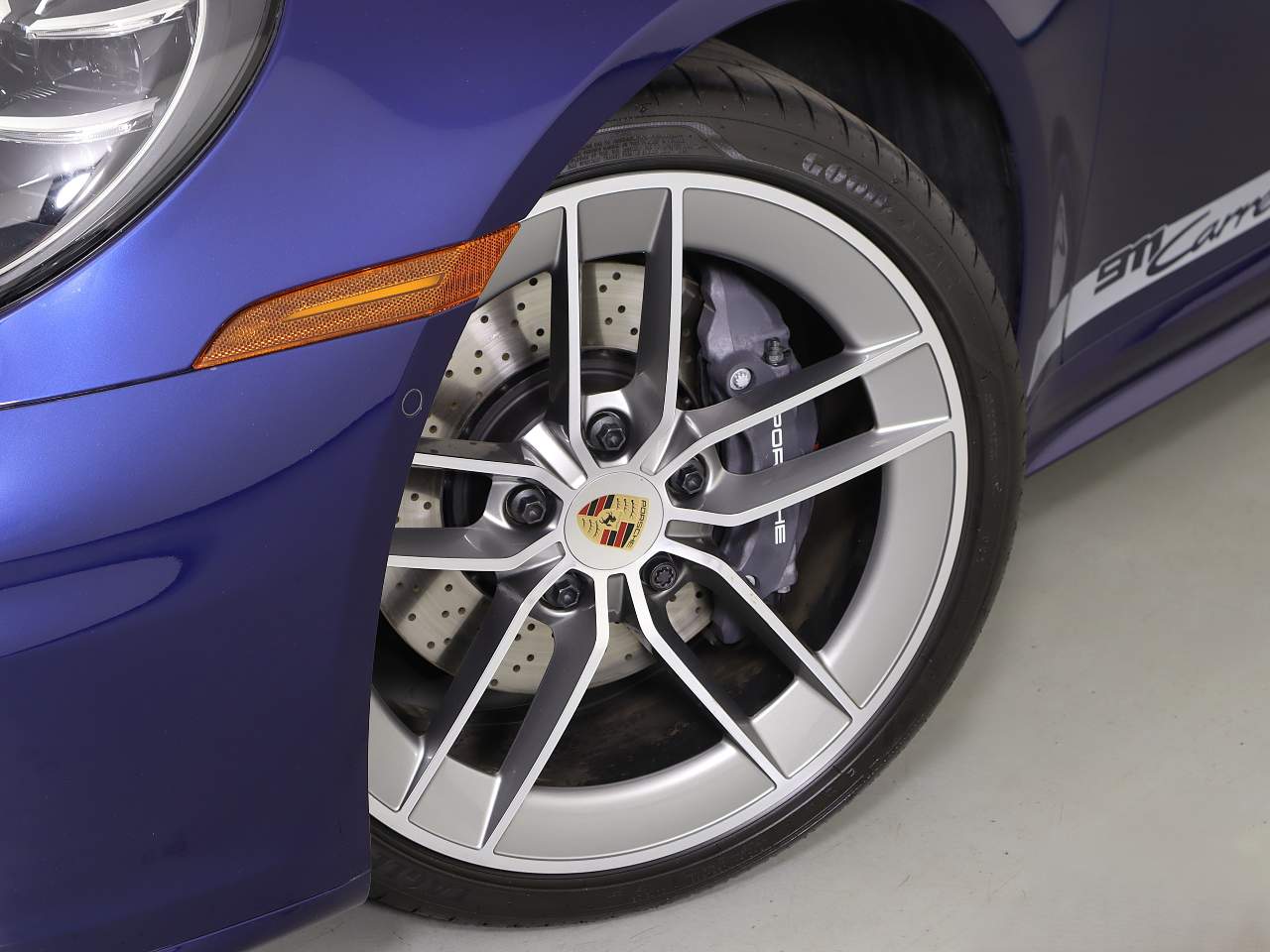 2025 Porsche 911 Carrera