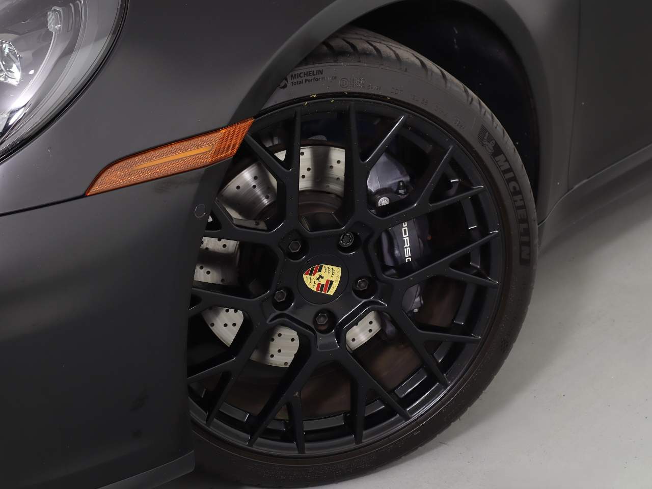 2025 Porsche 911 Carrera