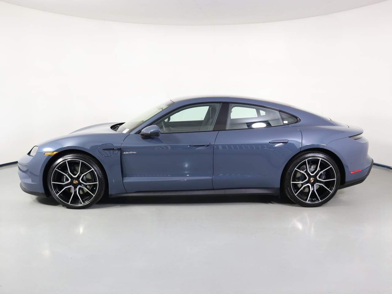 2026 Porsche Taycan 4