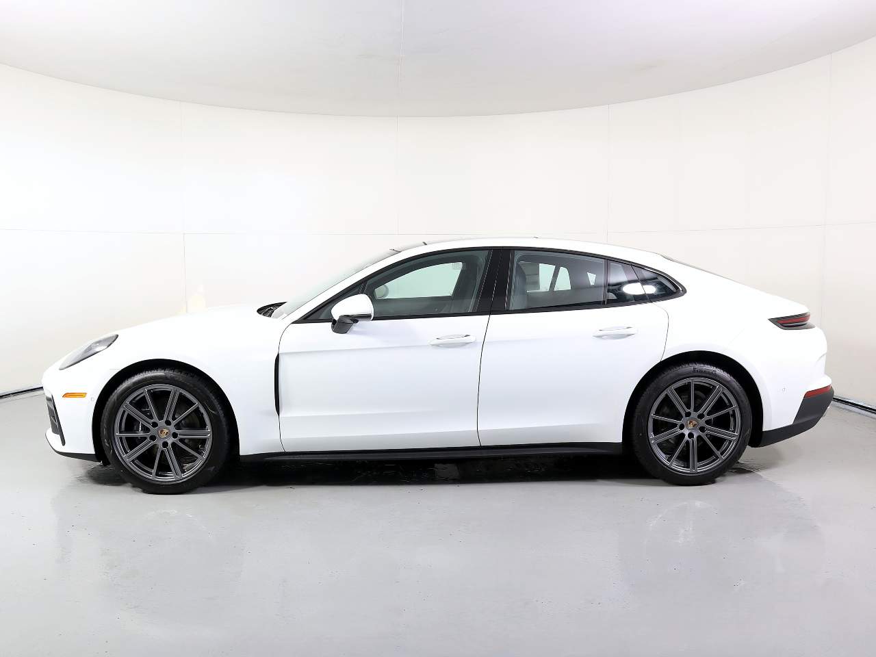 2026 Porsche Panamera 4