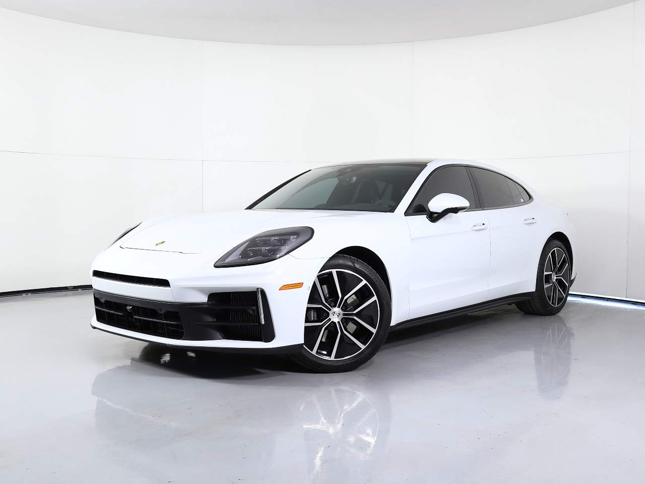 2024 Porsche Panamera 4
