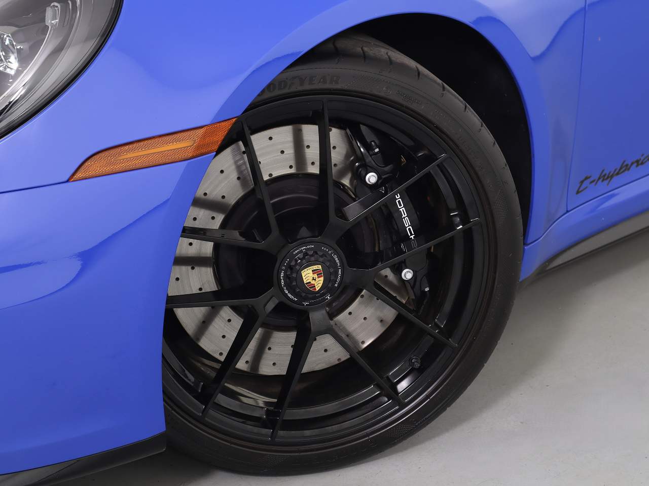 2025 Porsche 911 Carrera GTS