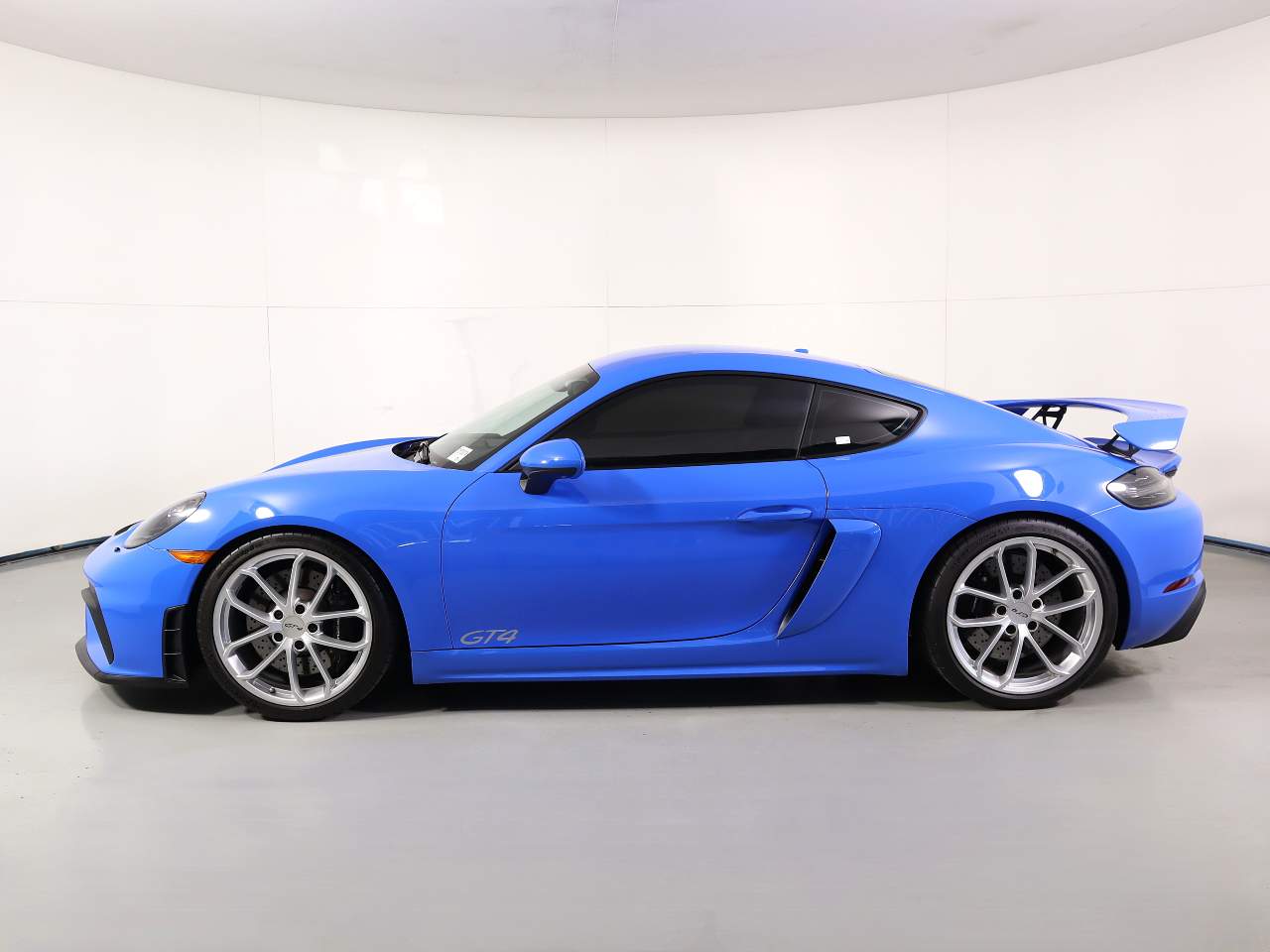 2023 Porsche 718 Cayman GT4