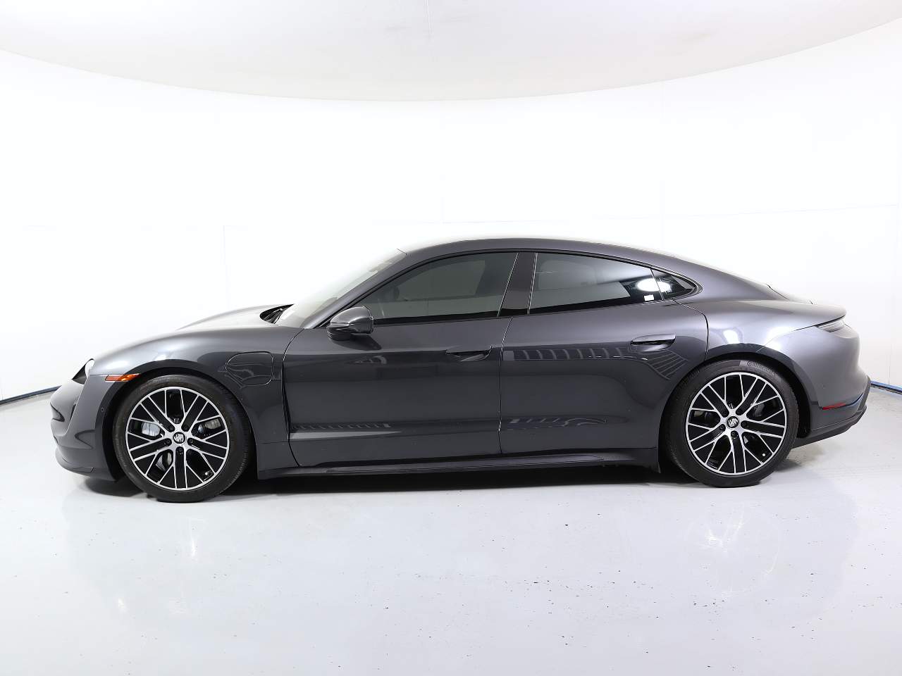 2020 Porsche Taycan Turbo