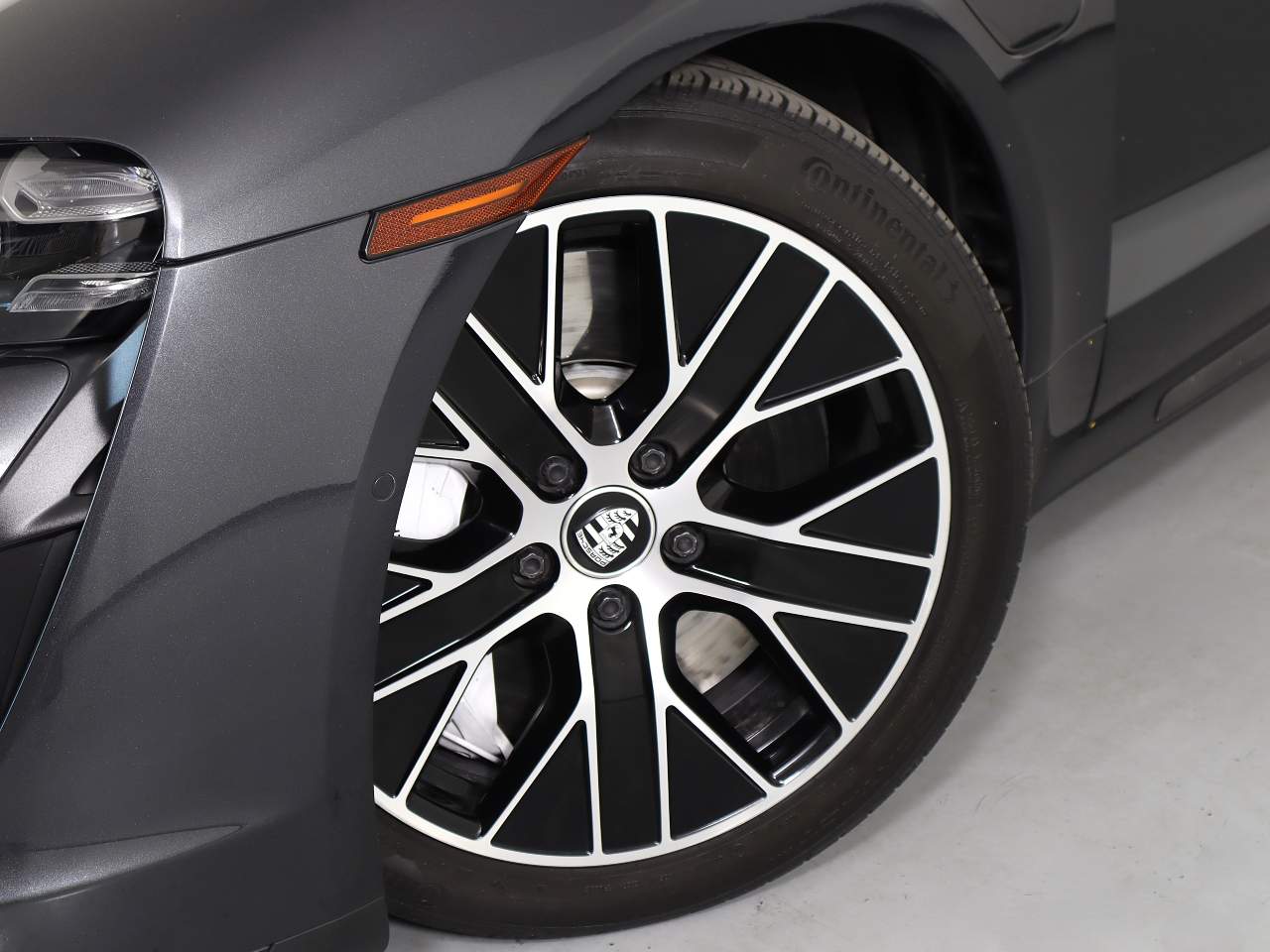 2020 Porsche Taycan Turbo
