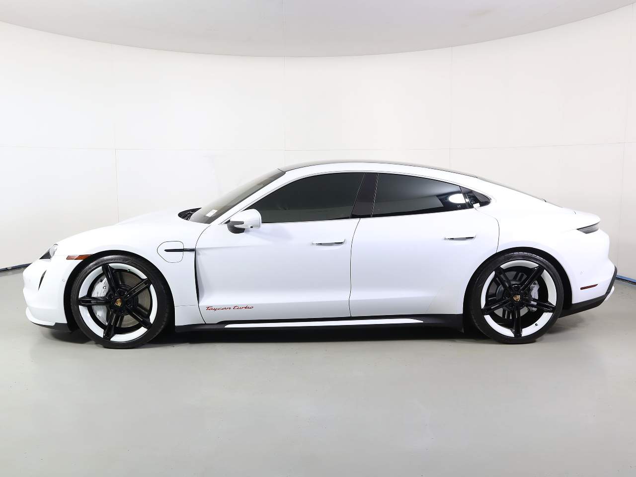 2020 Porsche Taycan Turbo