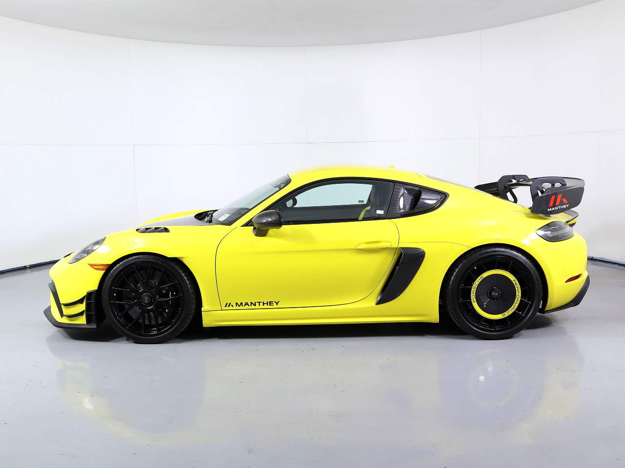 2024 Porsche 718 Cayman GT4 RS