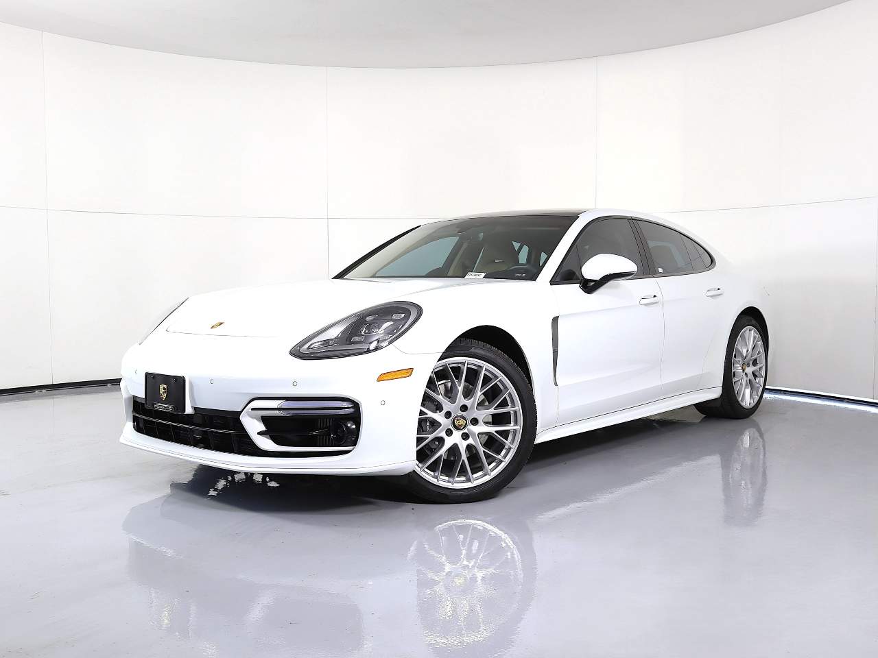 2023 Porsche Panamera Platinum Edition