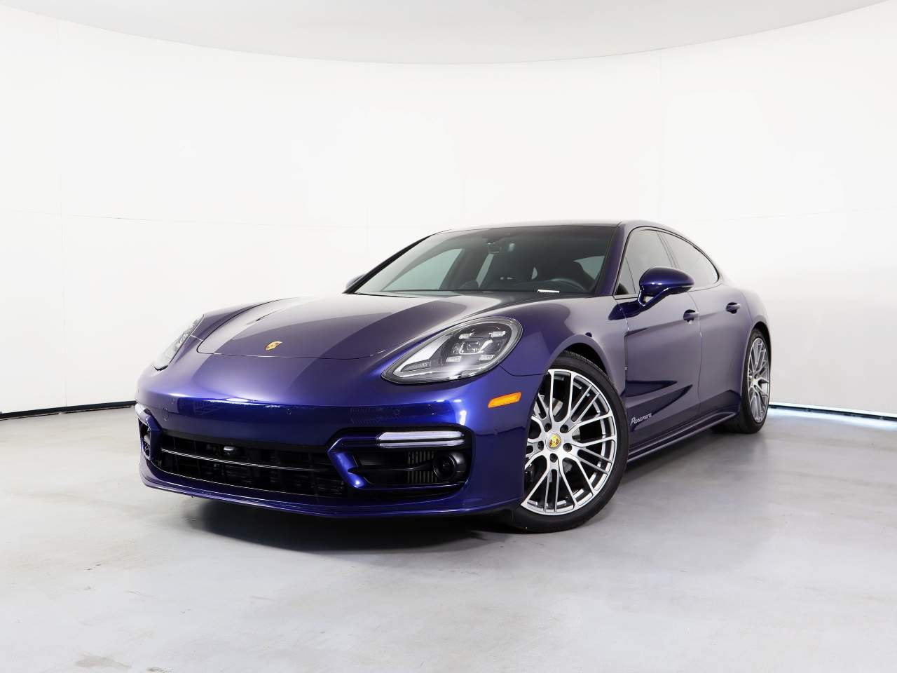 2023 Porsche Panamera Platinum Edition