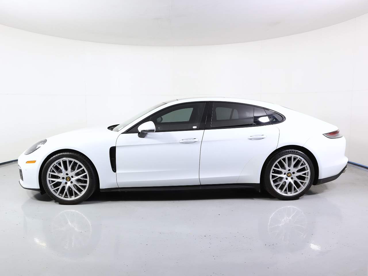 2021 Porsche Panamera  