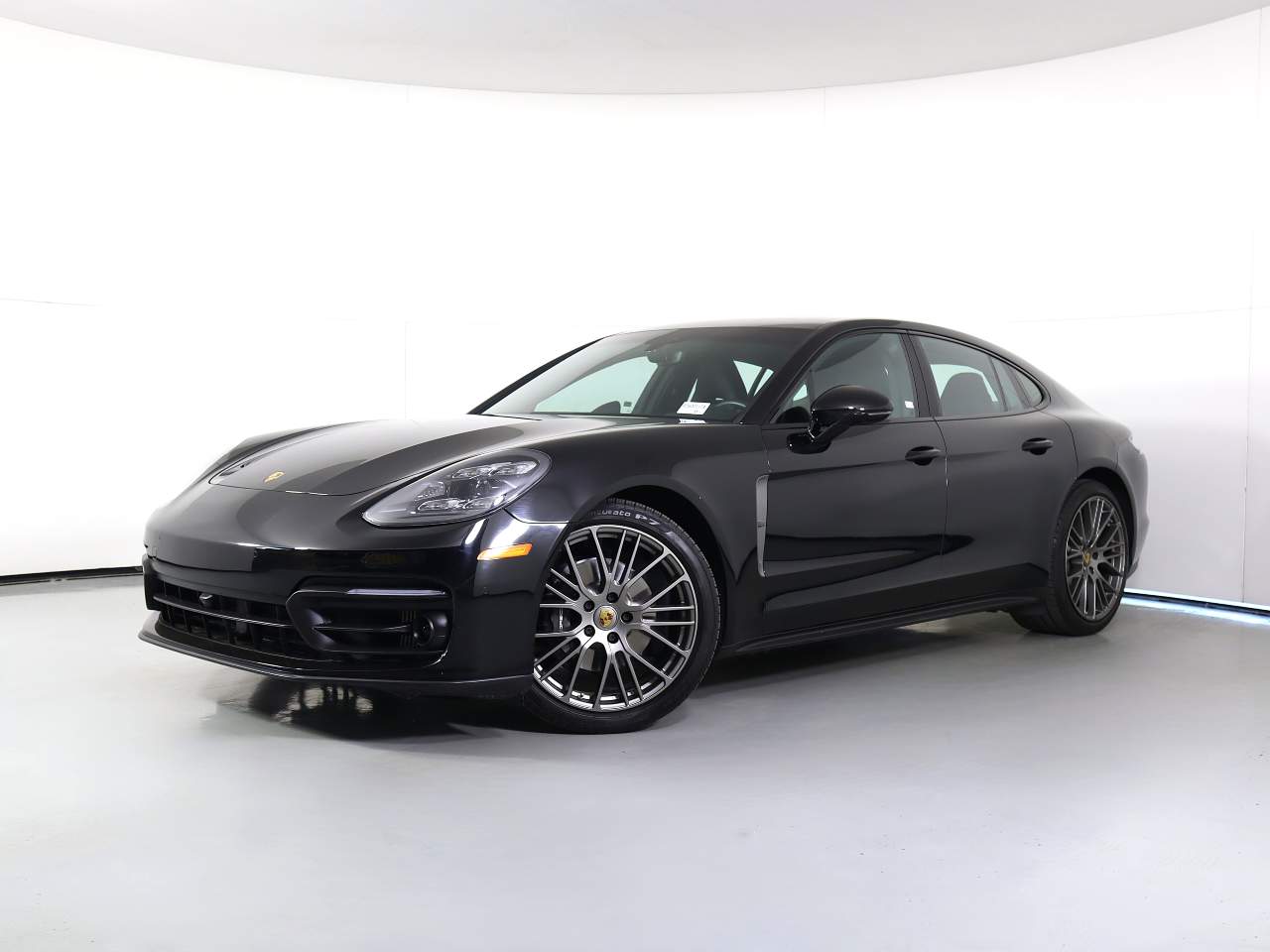 2023 Porsche Panamera Platinum Edition