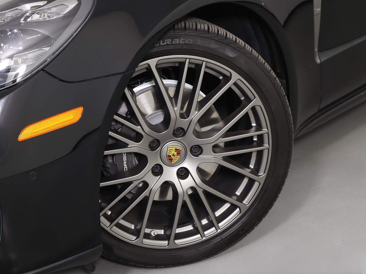 2023 Porsche Panamera Platinum Edition
