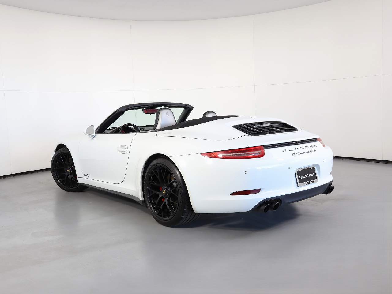 2015 Porsche 911 Carrera GTS