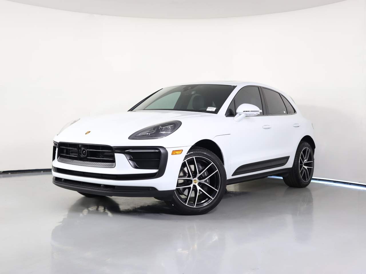 2024 Porsche Macan  