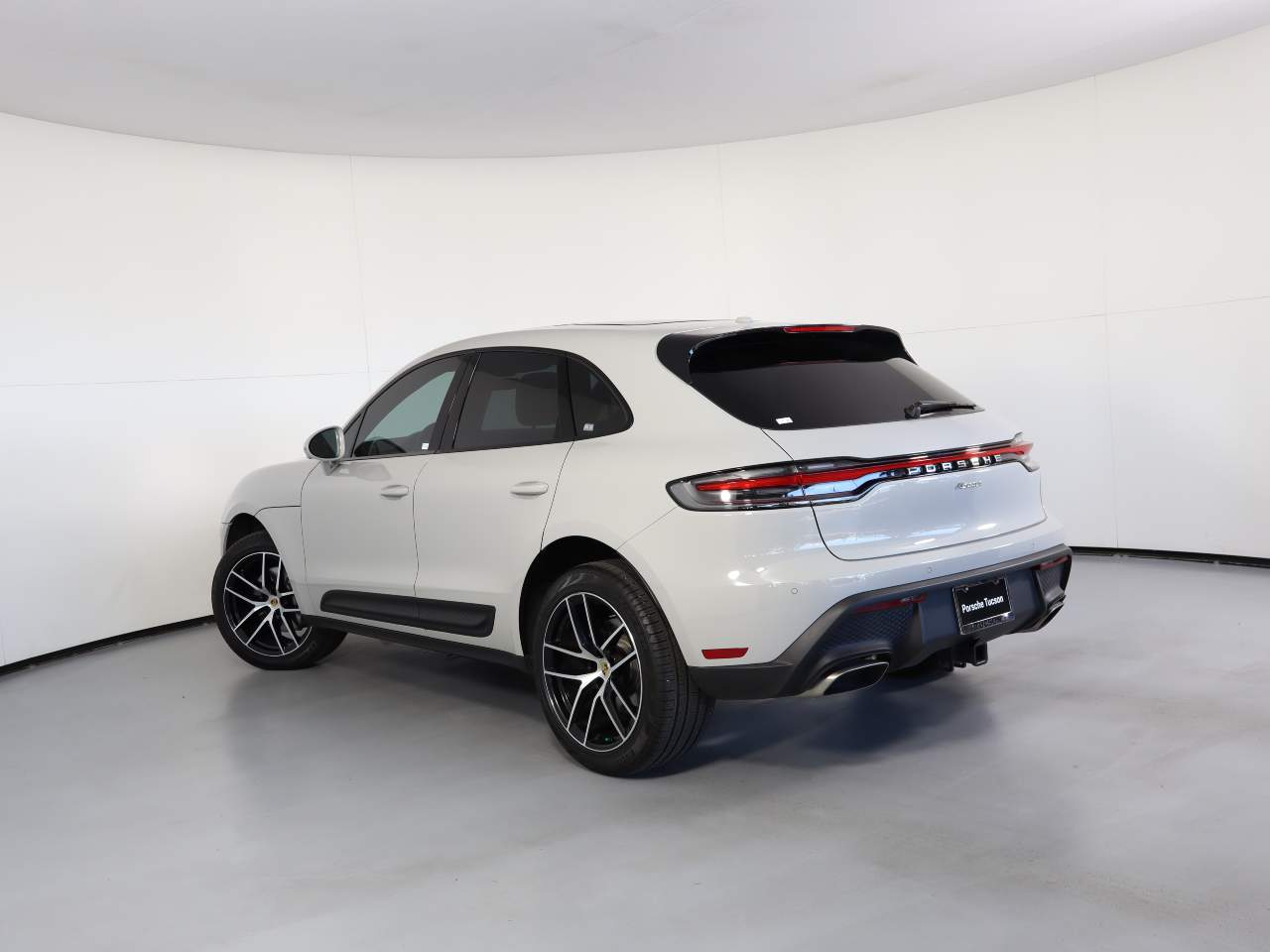 2024 Porsche Macan  