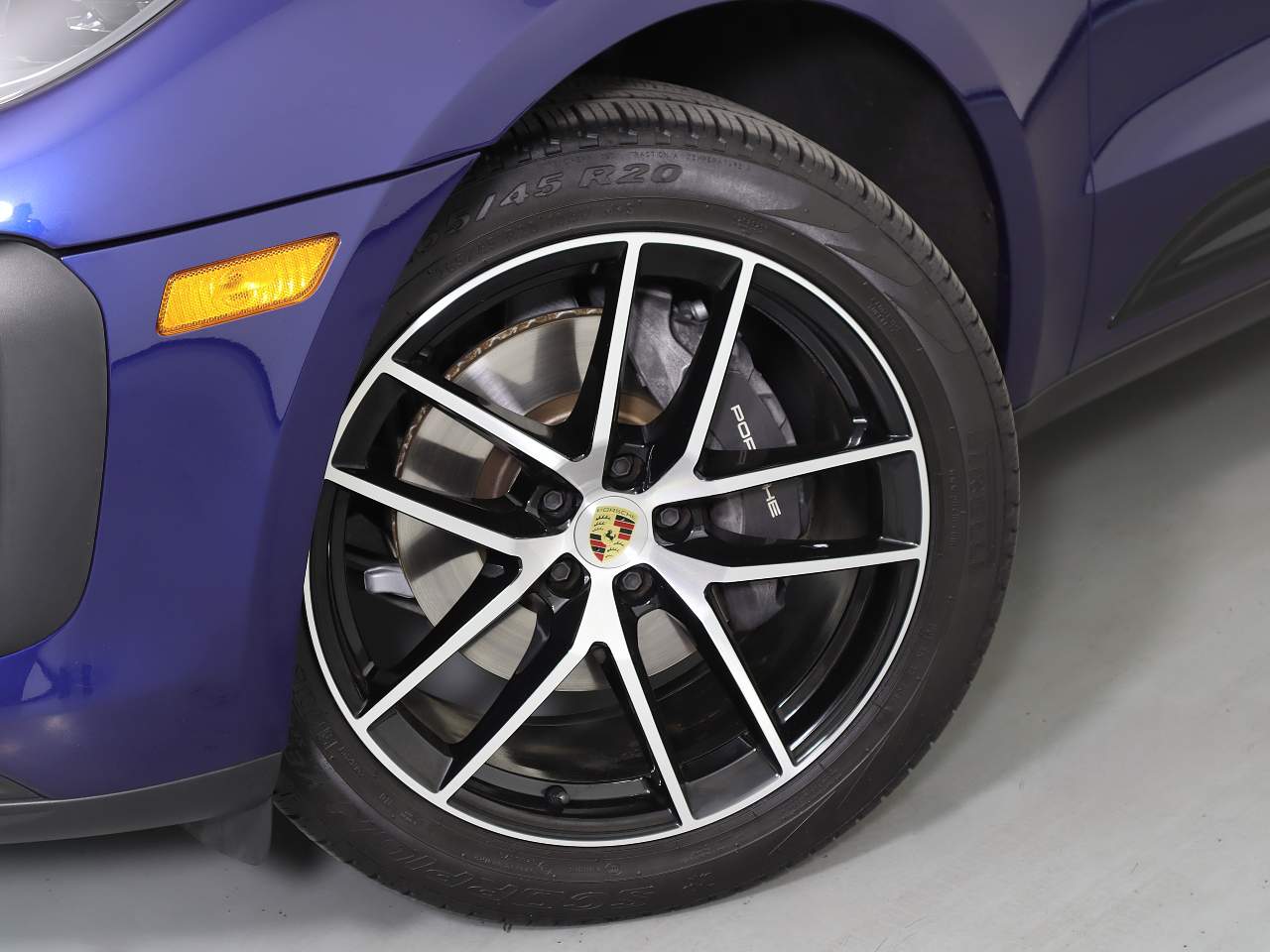 2024 Porsche Macan  