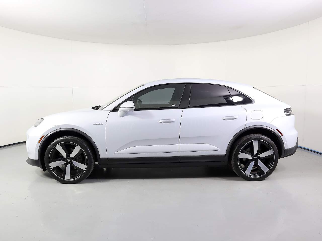 2024 Porsche Macan 4 Electric