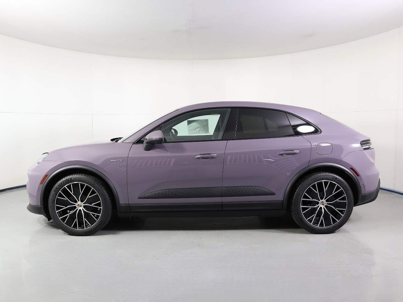 2025 Porsche Macan 4 Electric