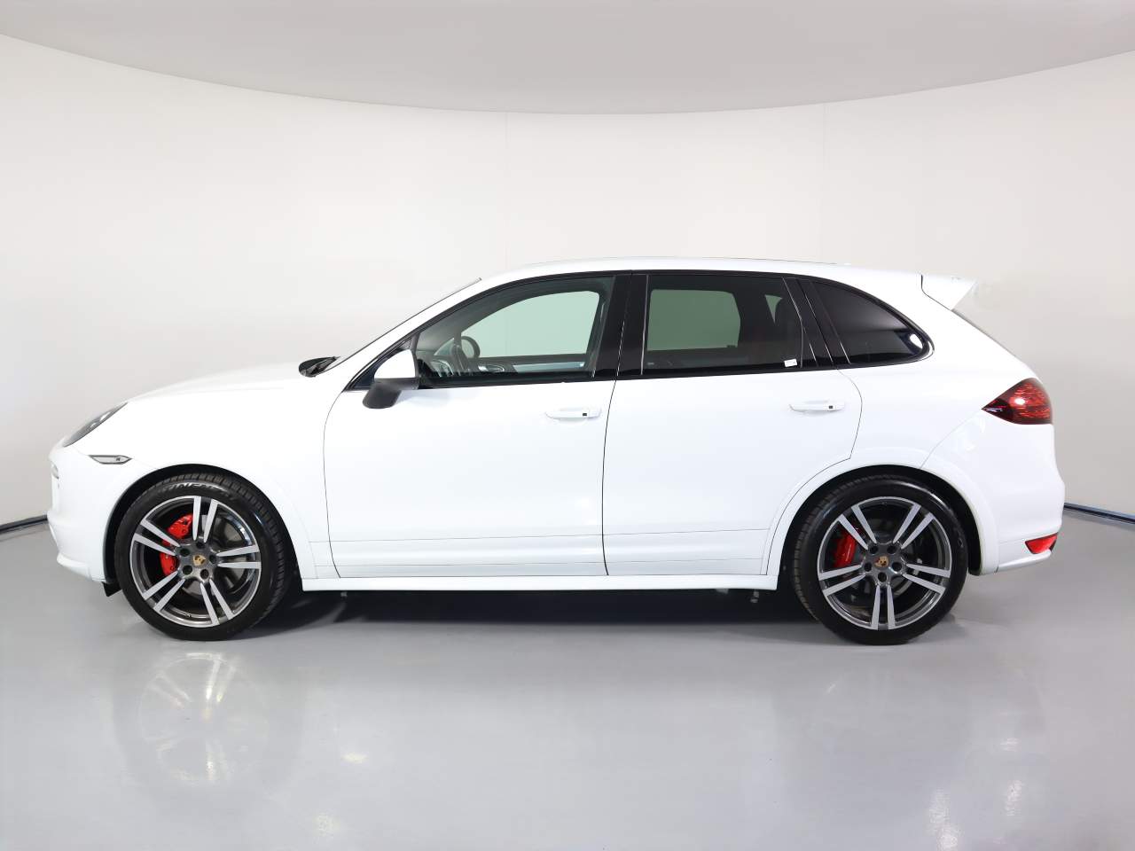 2013 Porsche Cayenne GTS