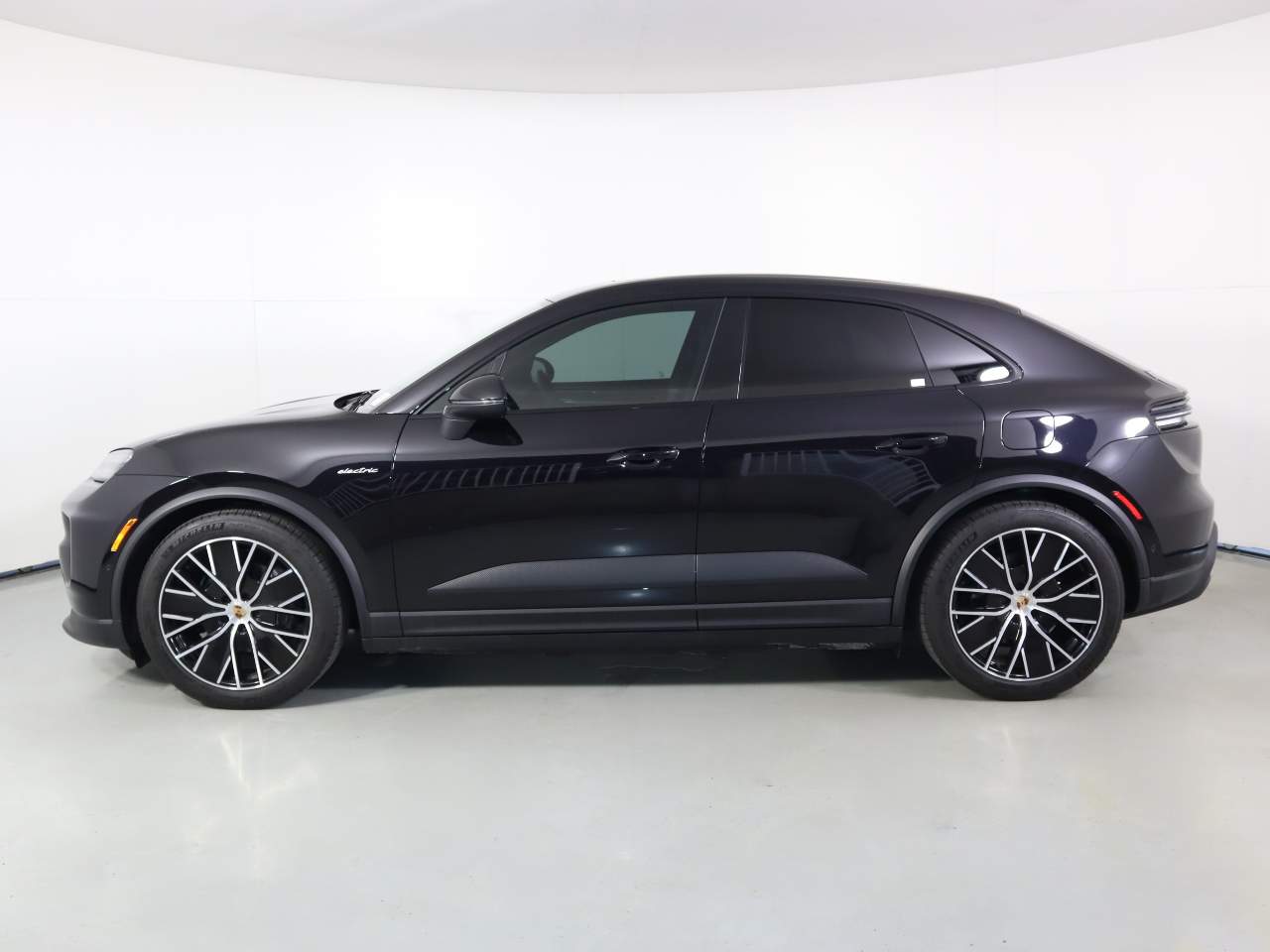 2025 Porsche Macan Electric