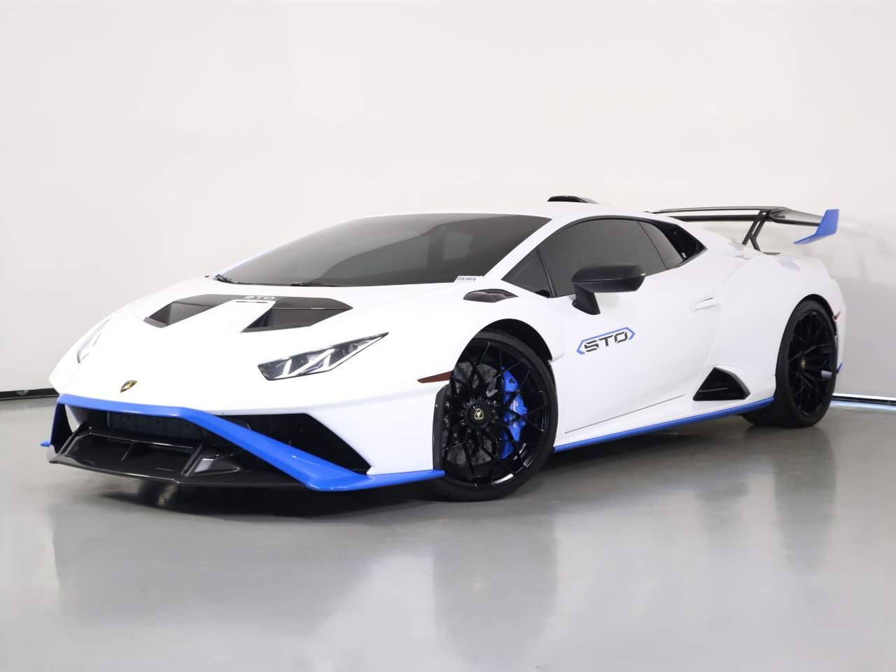 2021 Lamborghini Huracan STO