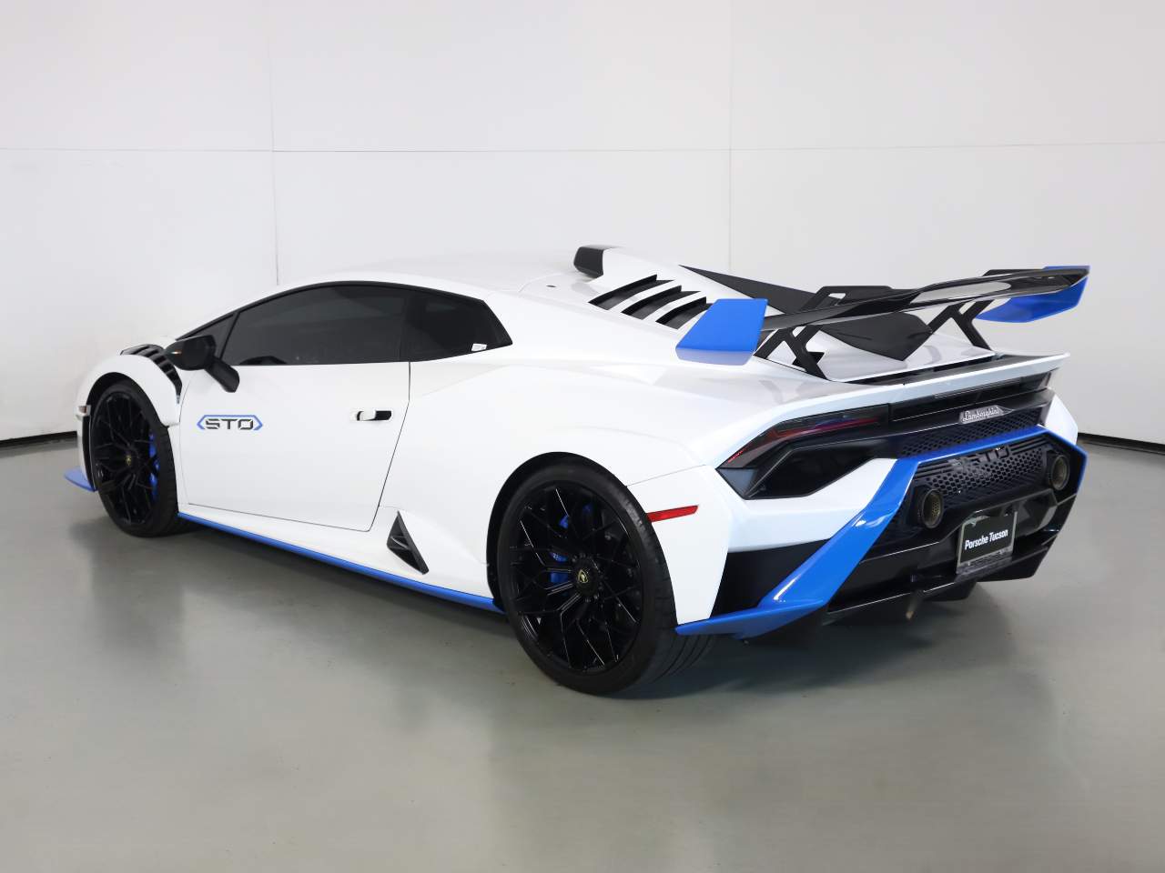 2021 Lamborghini Huracan STO