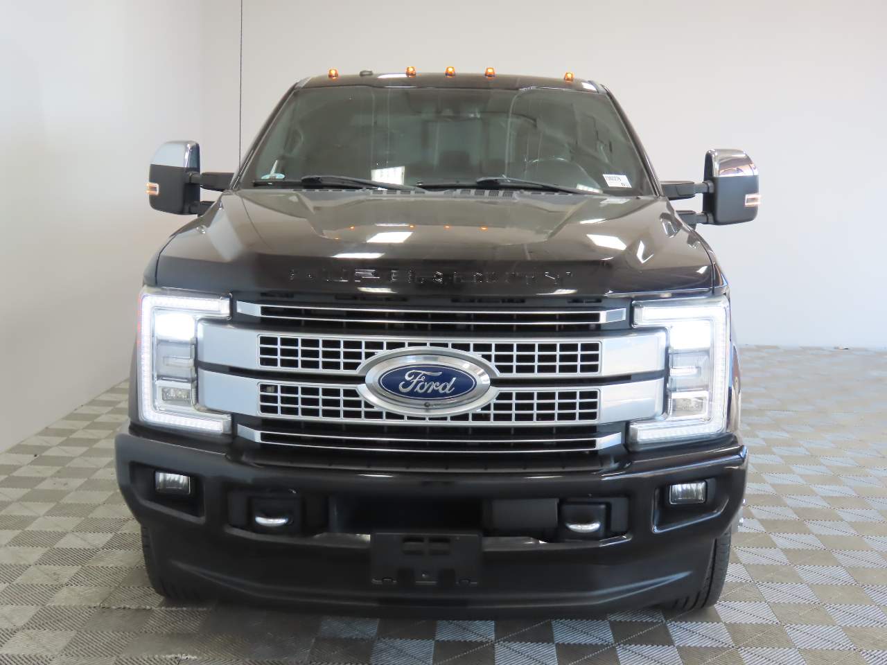 2017 Ford F-350 Super Duty Platinum Crew Cab