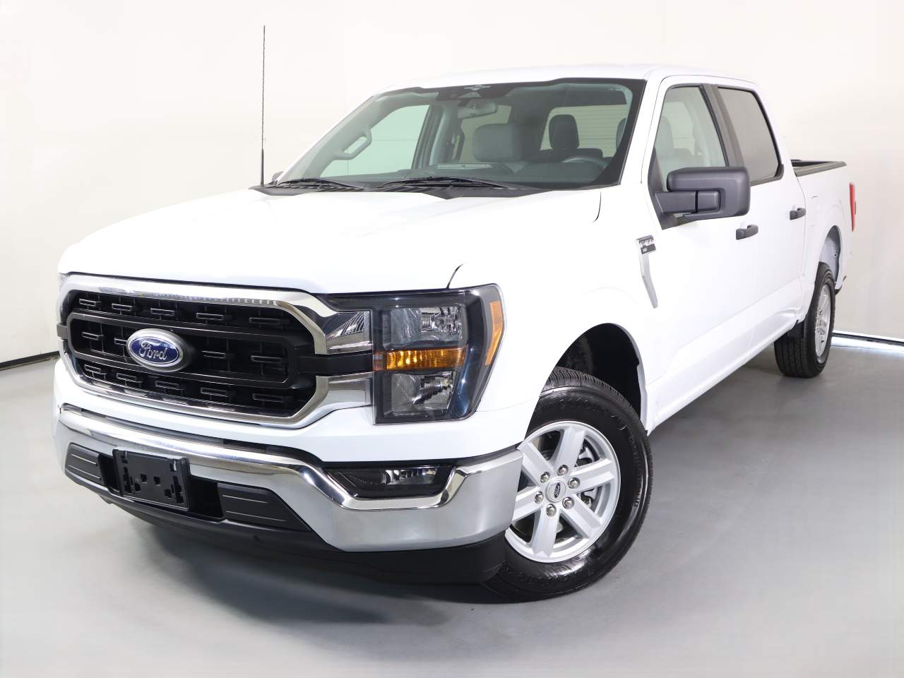 2023 Ford F-150 XLT Crew Cab