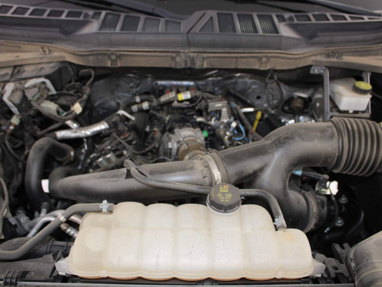 2022 Ford F-150 XL Crew Cab