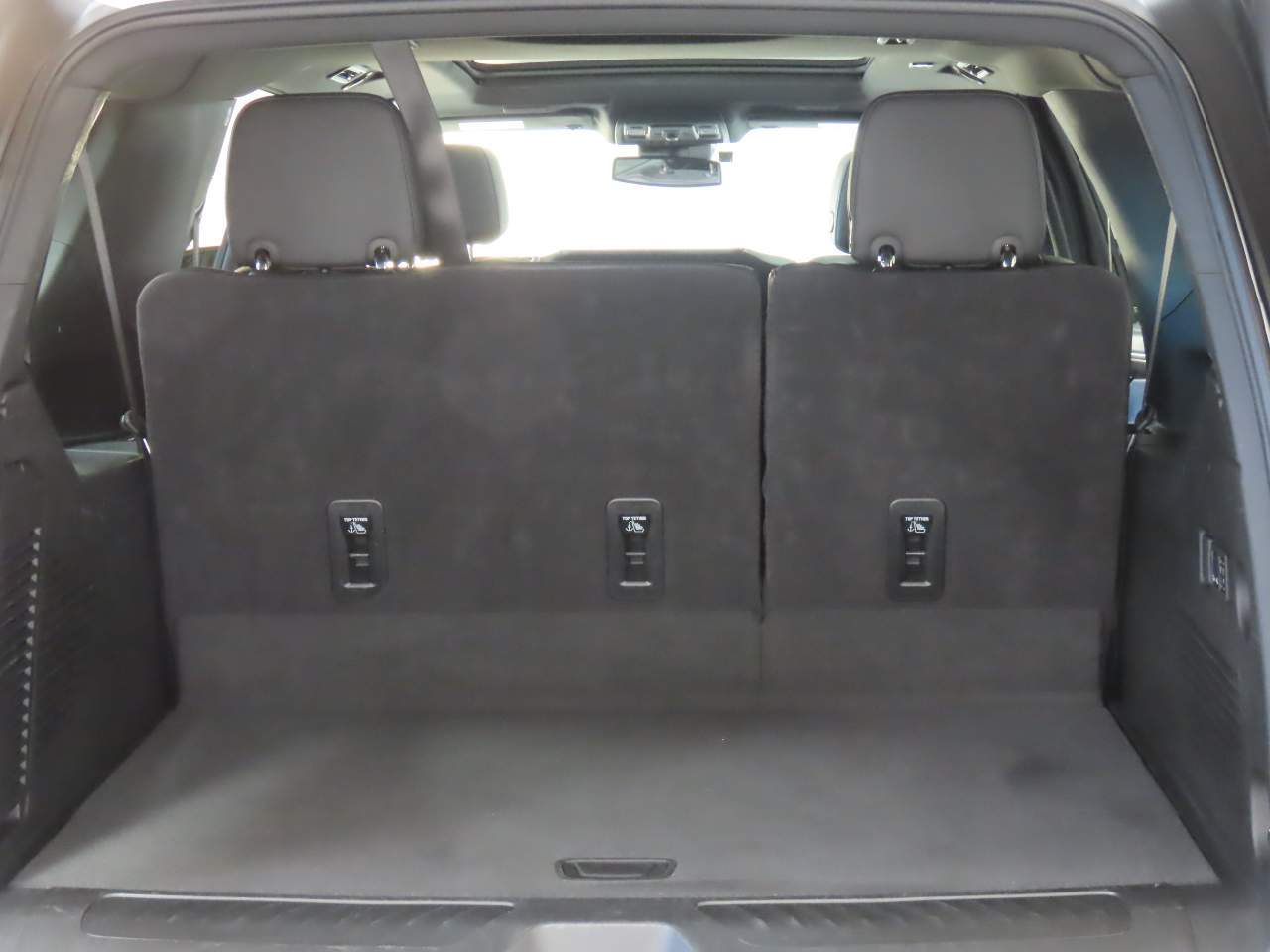 2025 Chevrolet Suburban LT