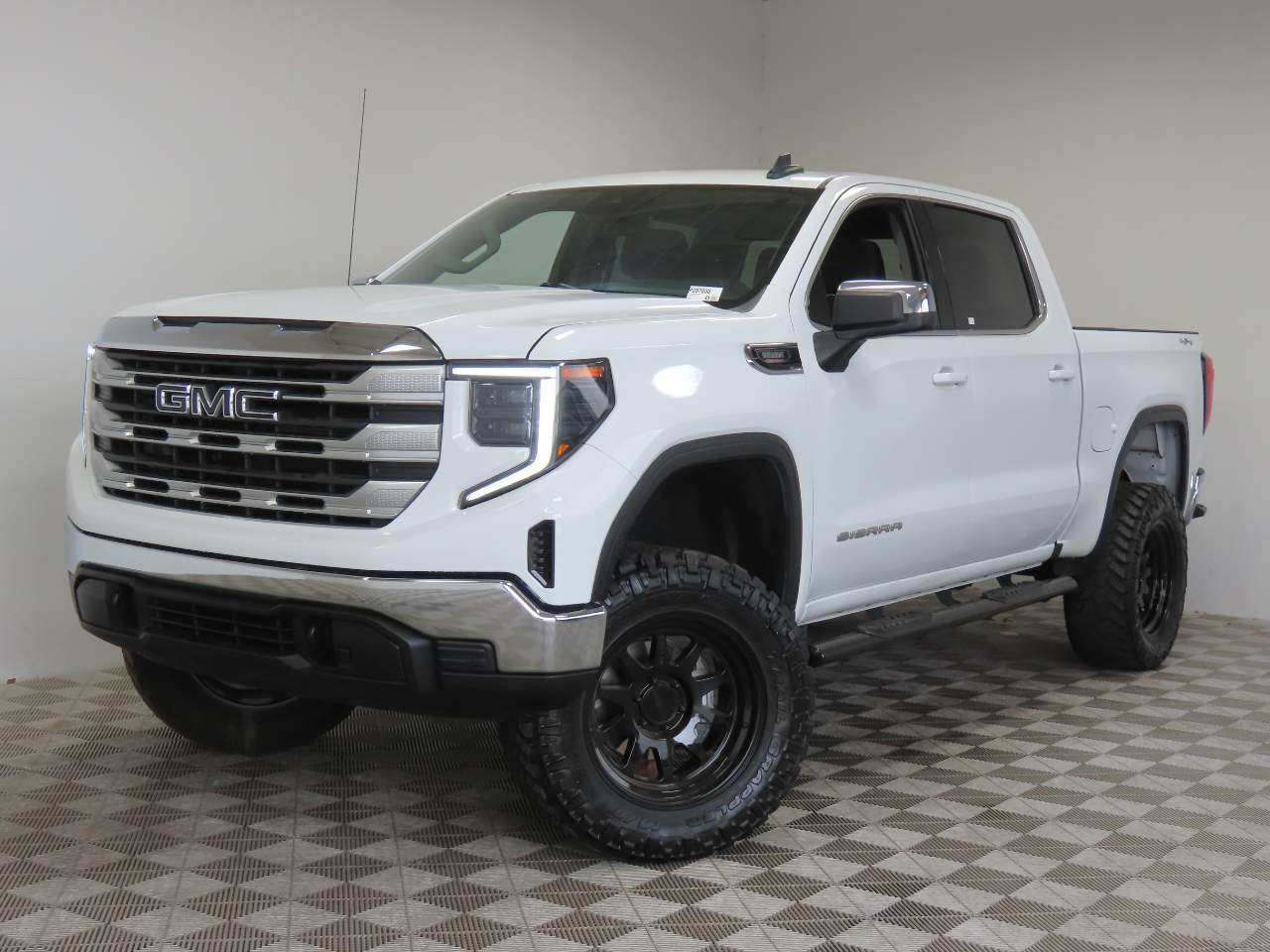 2024 GMC Sierra 1500 SLE Crew Cab