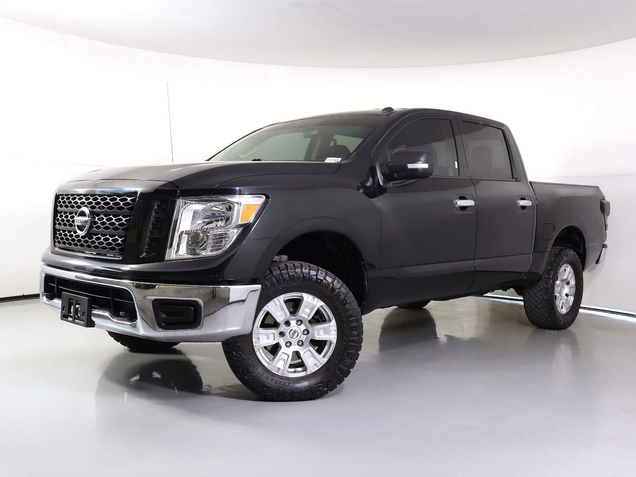 2019 Nissan Titan SV Crew Cab