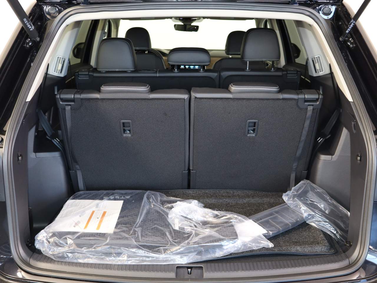 2026 Volkswagen Atlas SE