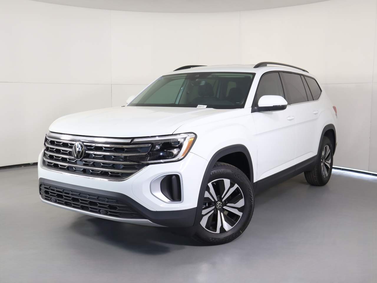 2025 Volkswagen Atlas SE