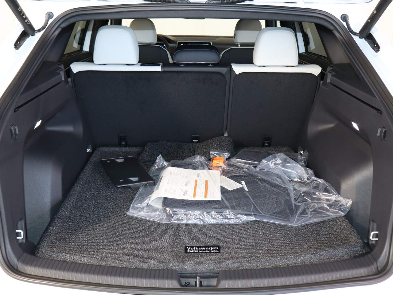 2026 Volkswagen Atlas Cross Sport SEL Premium R-Line 4Motion