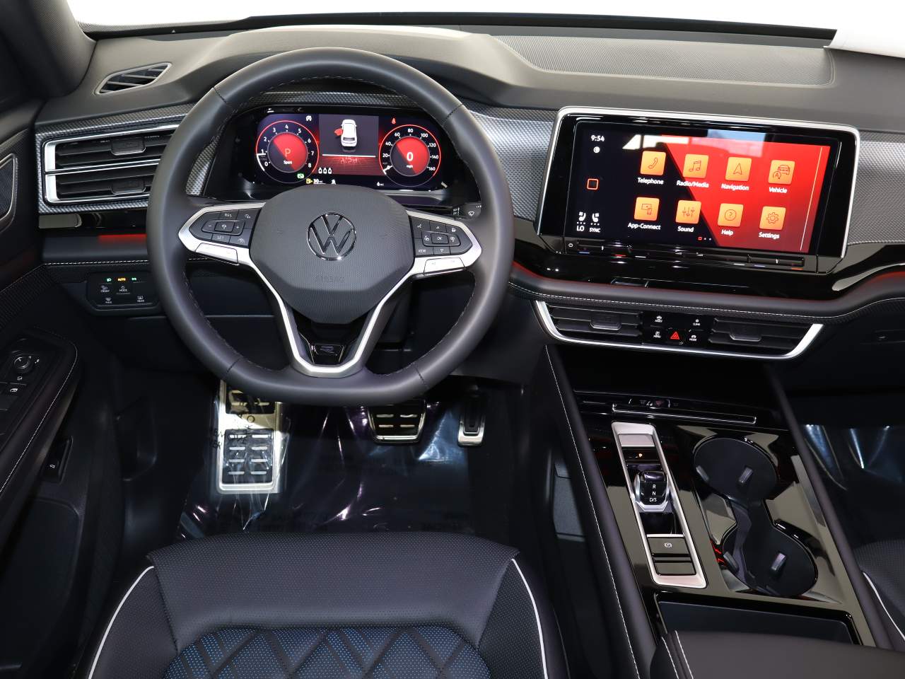 2026 Volkswagen Atlas Cross Sport SEL Premium R-LINE - Photo 13