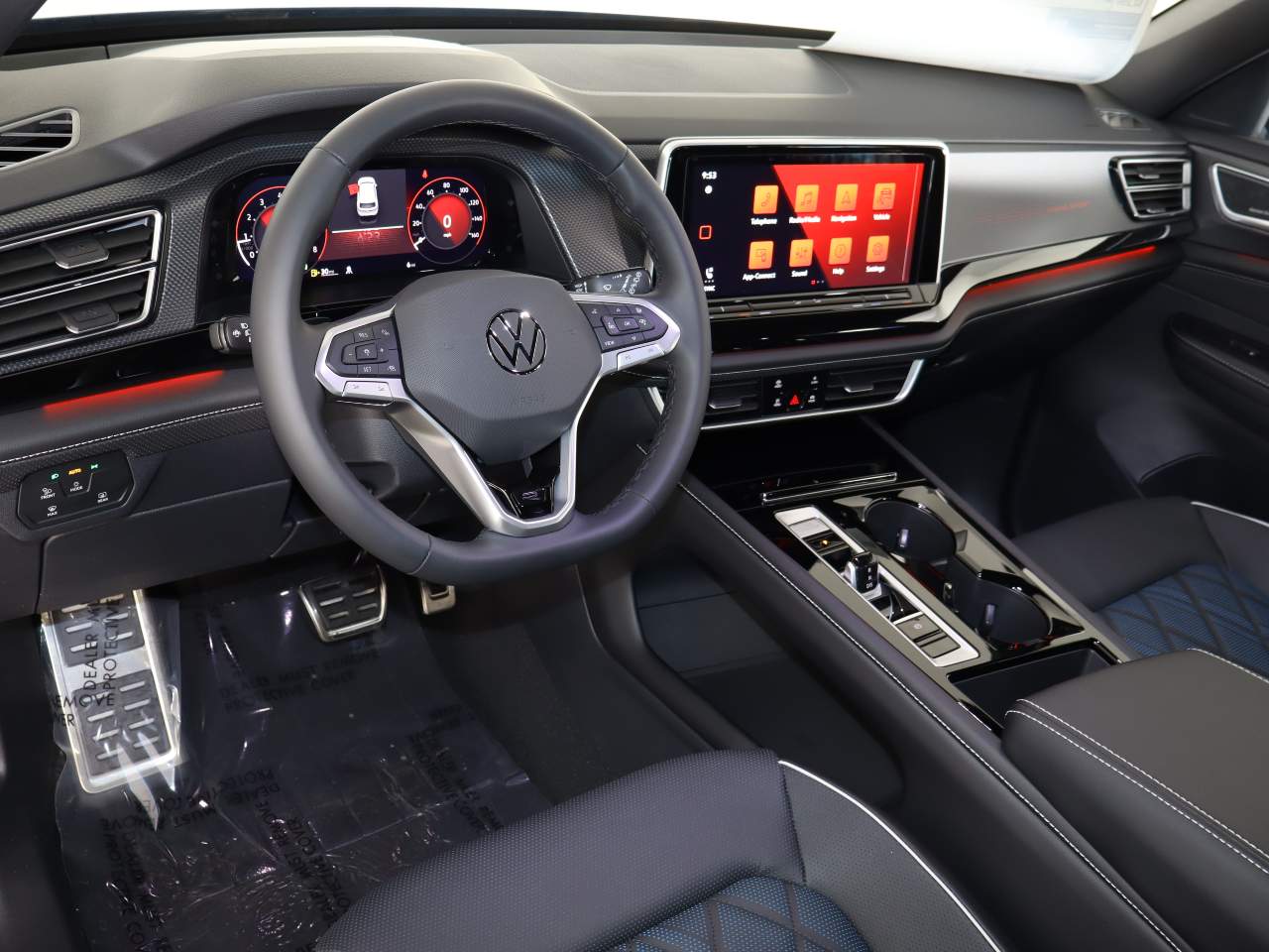 2026 Volkswagen Atlas Cross Sport SEL Premium R-LINE - Photo 8