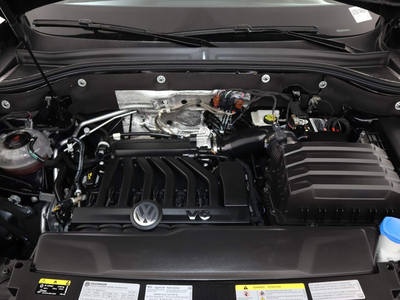 2022 Volkswagen Atlas Cross Sport V6 SEL Premium R-Line 4Motion