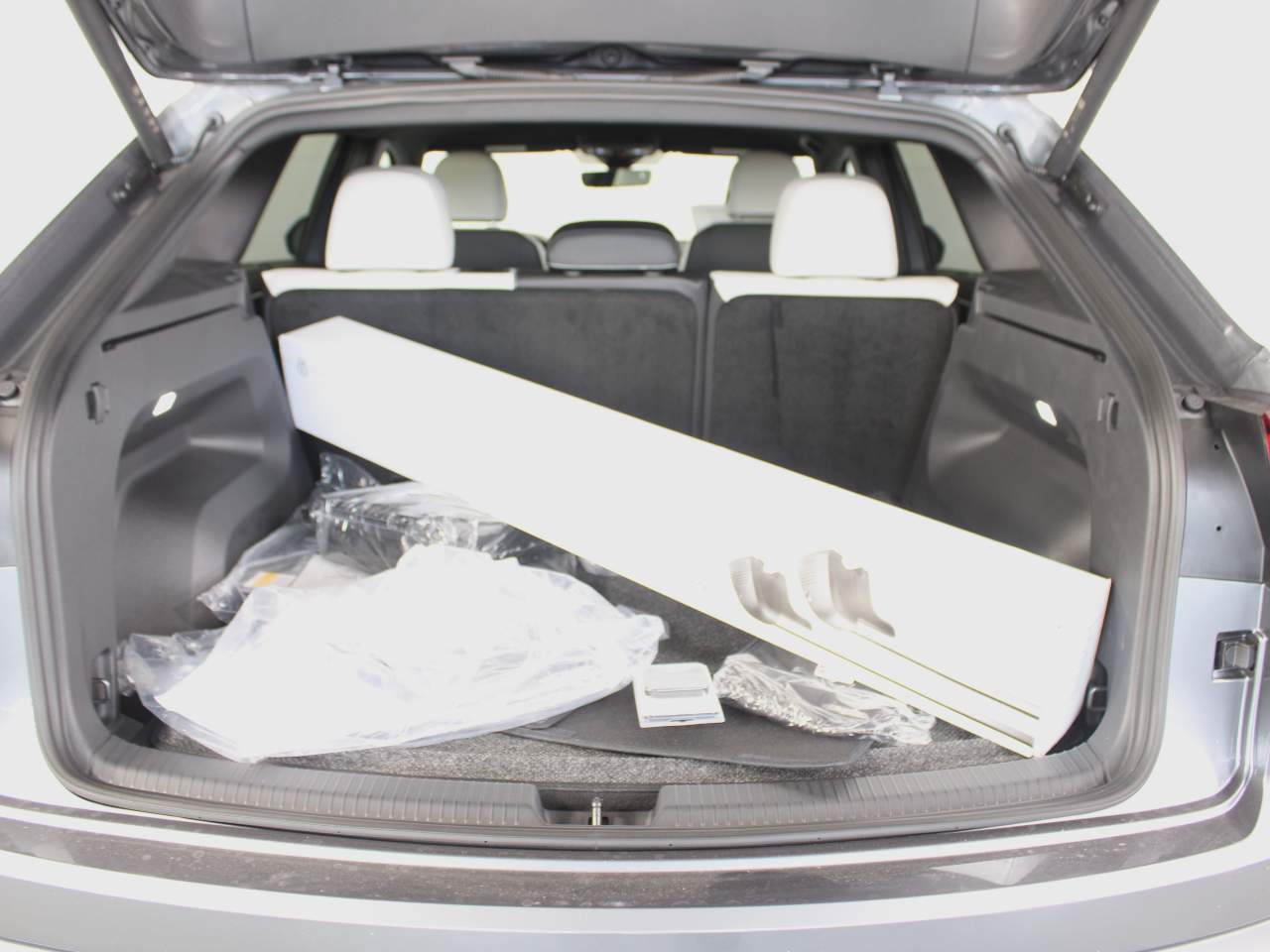 2025 Volkswagen Atlas Cross Sport SEL Premium R-Line 4Motion