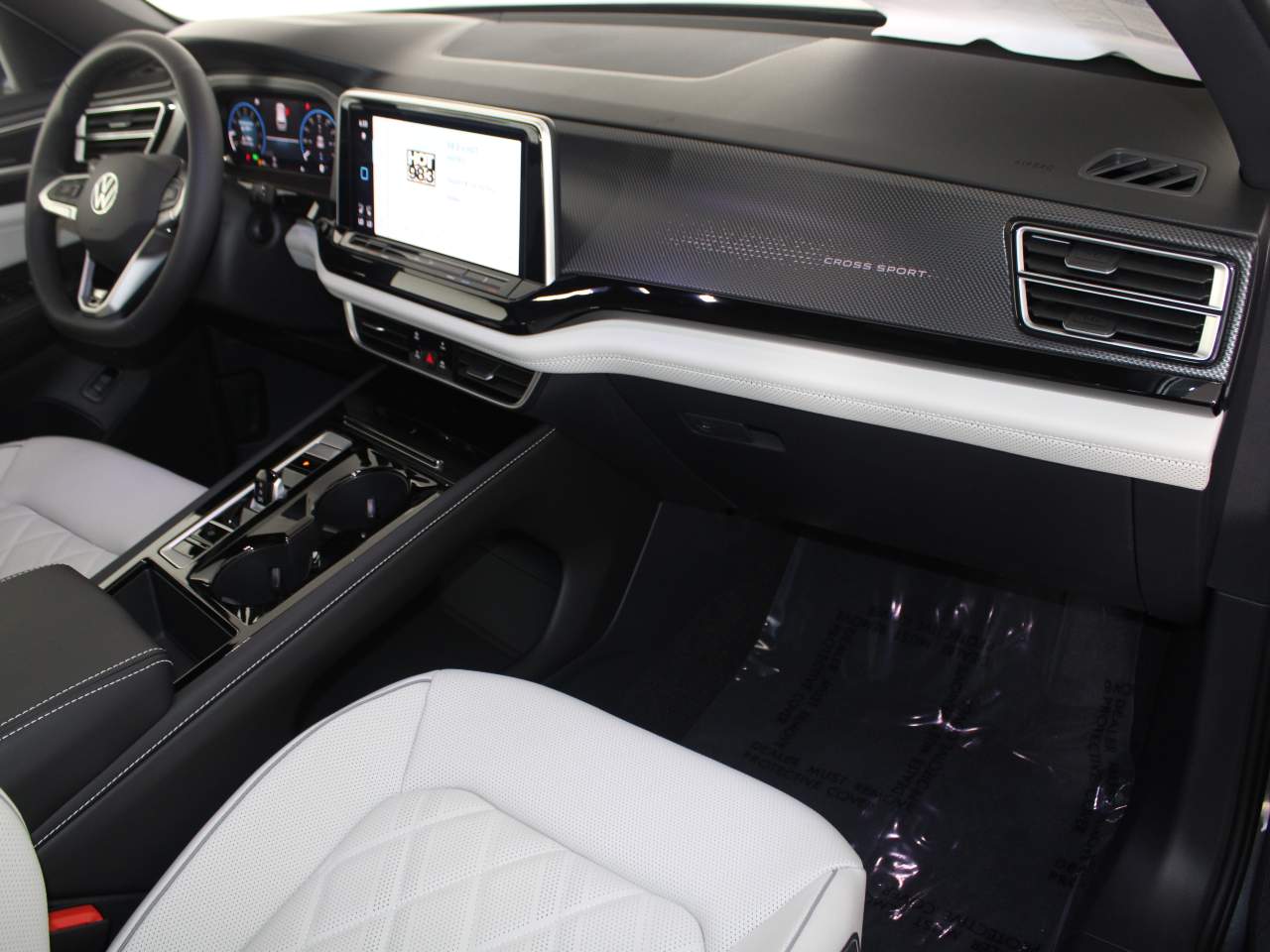 2025 Volkswagen Atlas Cross Sport SEL Premium R-LINE - Photo 14