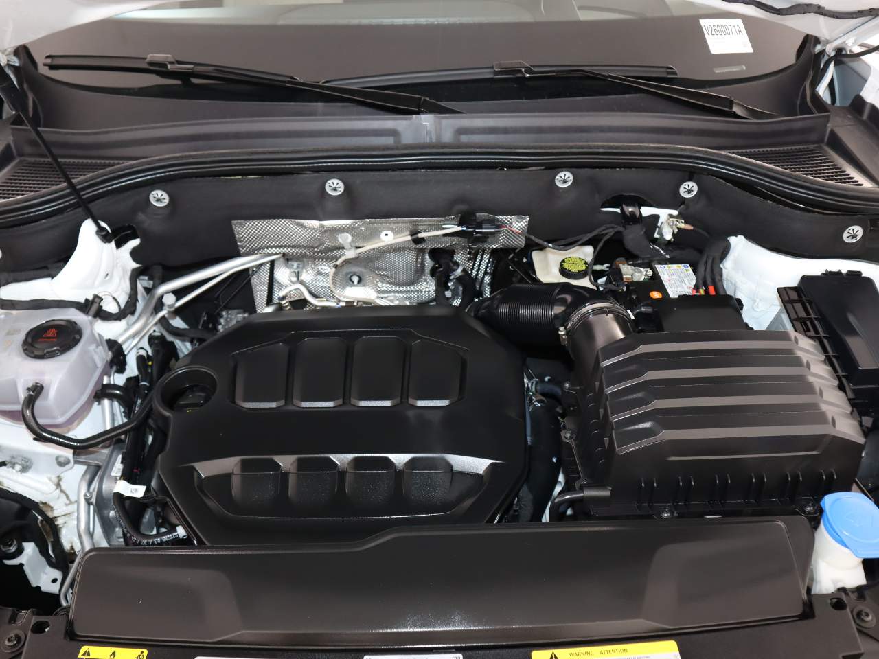 2025 Volkswagen Atlas Cross Sport SEL Premium R-Line 4Motion