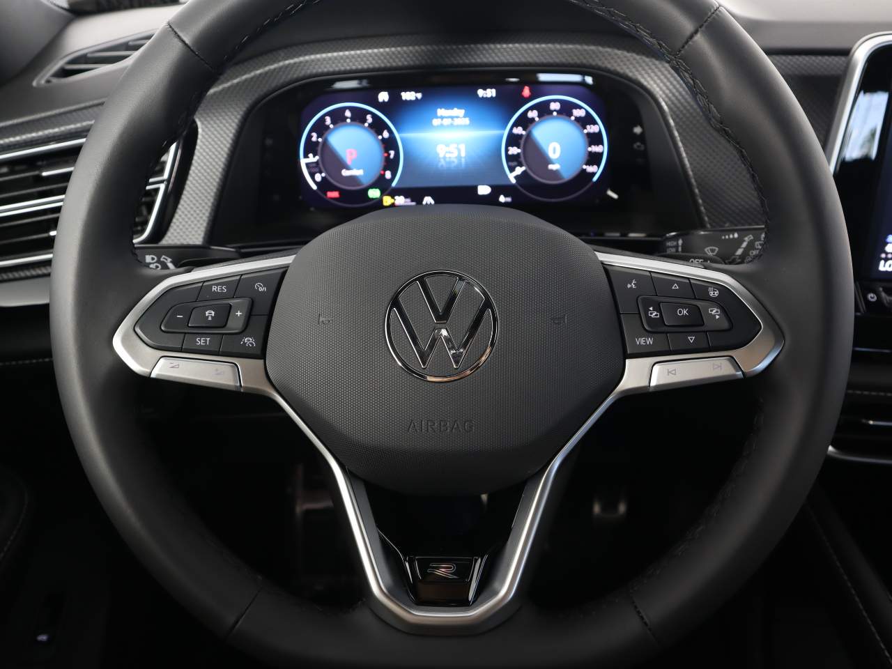 2025 Volkswagen Atlas Cross Sport SEL Premium R-LINE - Photo 8