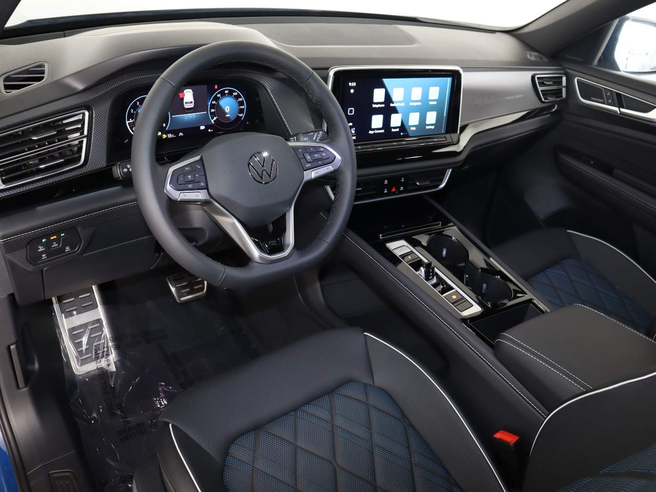 2025 Volkswagen Atlas Cross Sport SEL Premium R-LINE - Photo 9