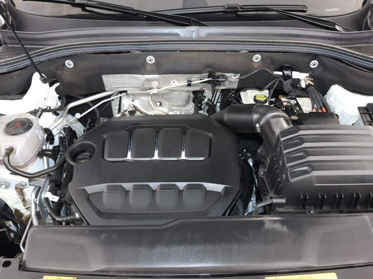 2024 Volkswagen Atlas Cross Sport SEL Premium R-Line 4Motion