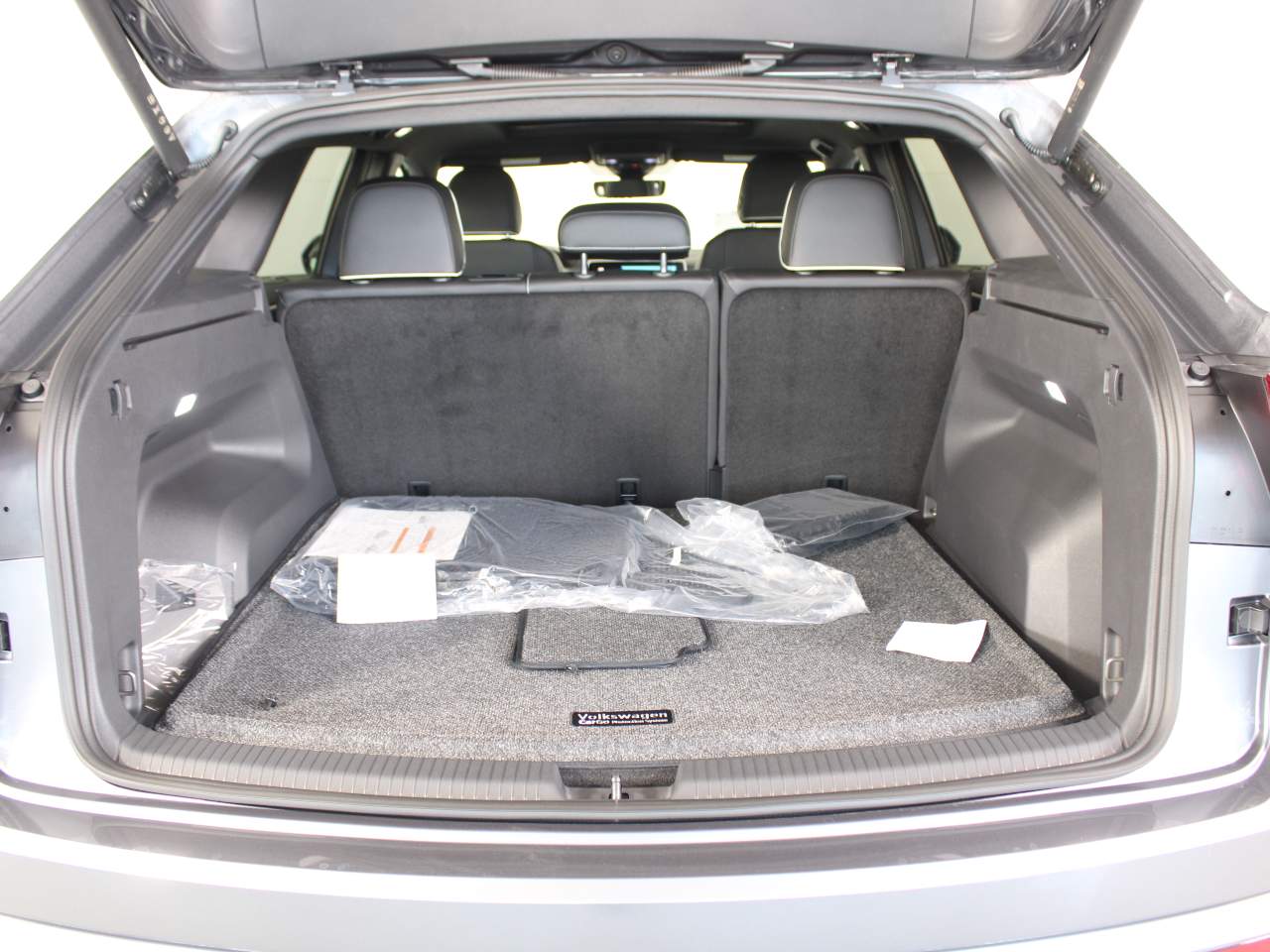 2025 Volkswagen Atlas Cross Sport SEL Premium R-Line 4Motion