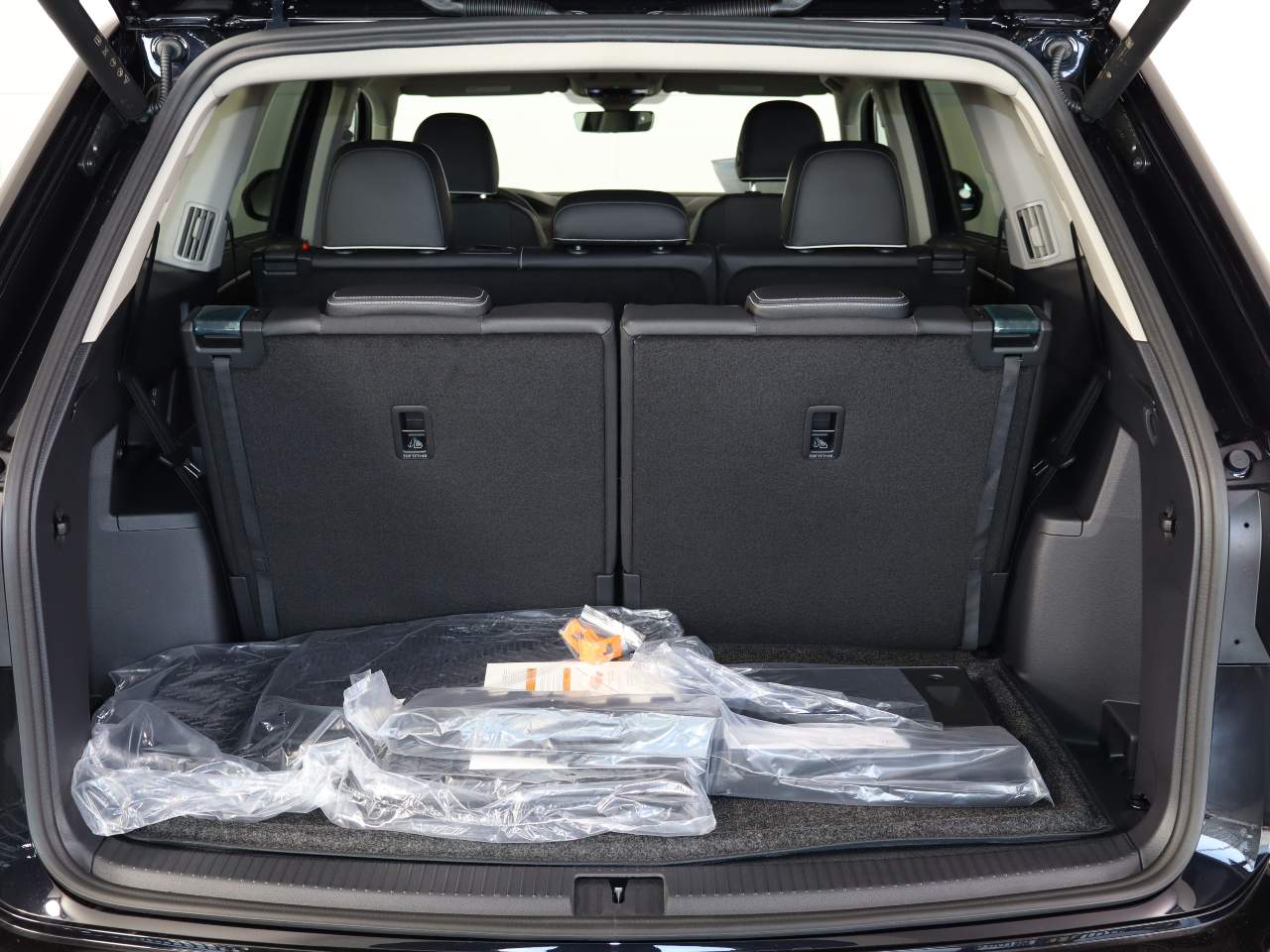 2026 Volkswagen Atlas SEL Premium R-Line 4Motion