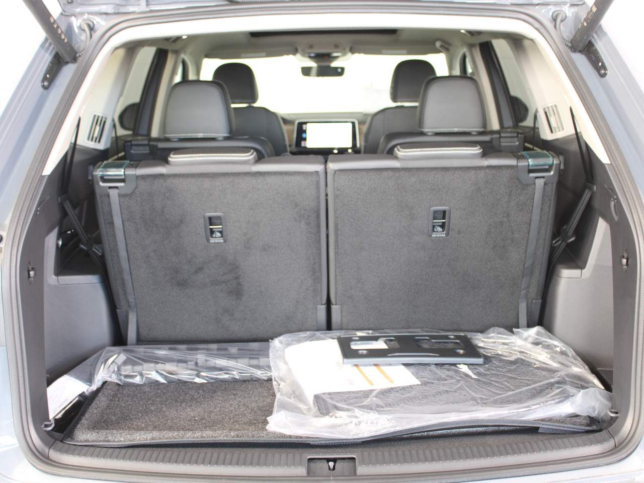 2026 Volkswagen Atlas SE Technology