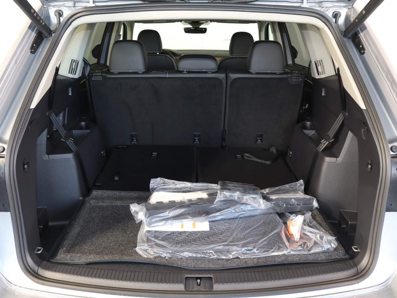 2026 Volkswagen Atlas SE Technology