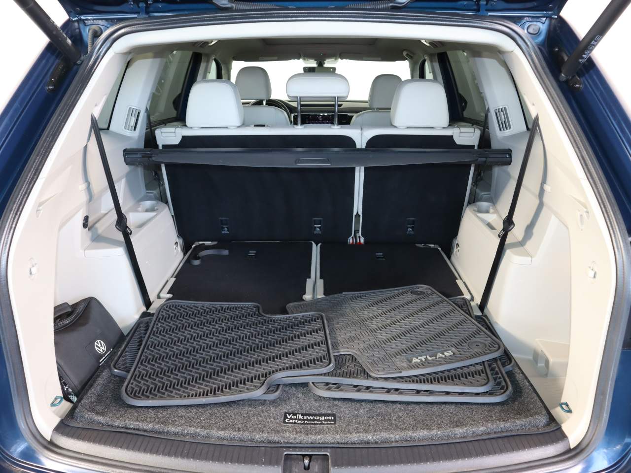 2023 Volkswagen Atlas V6 SE